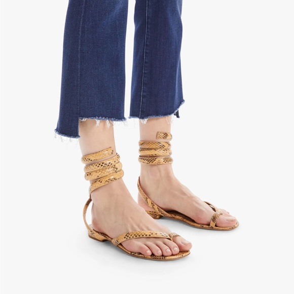 Mother The Insider Crop Step Fray Jeans in Sweet and Sassy medium denim - Picture 4 of 9